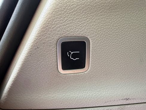 Used 2022 Chrysler Pacifica Touring-L FWD image 19