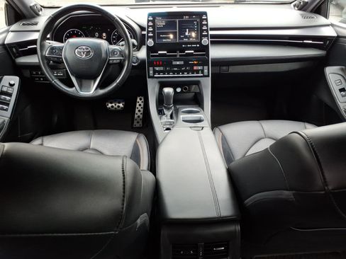 Used 2019 Toyota Avalon XSE w/ All Weather Liner Package image 11