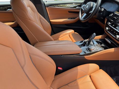Used 2022 BMW 540i w/ M Sport Package RWD image 22