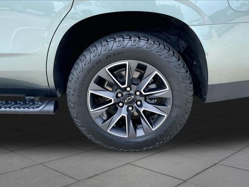 Used 2023 Chevrolet Tahoe Z71 AWD/4WD image 11