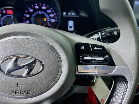 Used 2023 Hyundai Elantra SE w/ Cargo Package FWD image 18