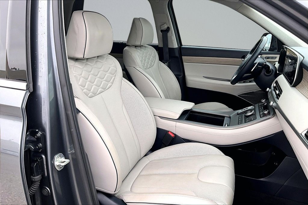 Used 2021 Hyundai Palisade Limited FWD image 7