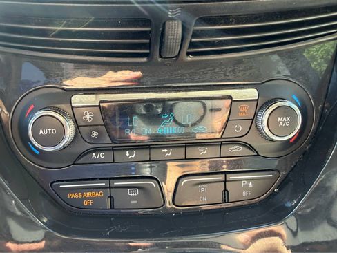 Used 2016 Ford Escape Titanium w/ Equipment Group 301A AWD/4WD image 21