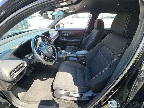 Used 2025 Honda HR-V Sport image 6