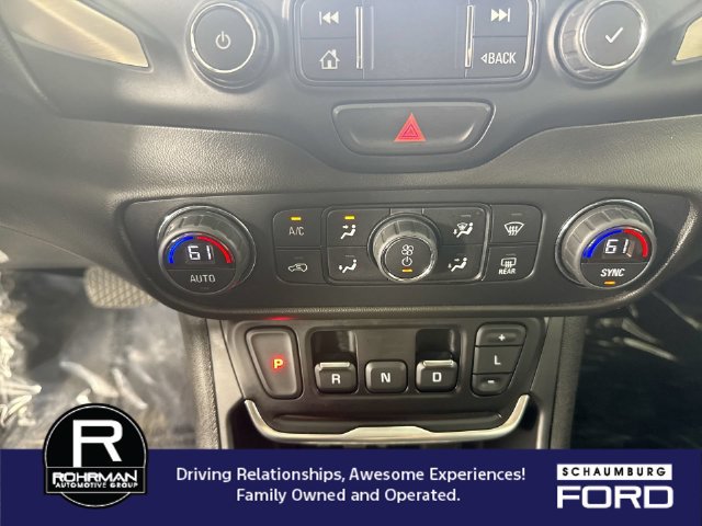 Used 2020 GMC Terrain Denali w/ Denali Premium Package AWD/4WD image 10
