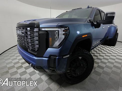 Used 2025 GMC Sierra 3500 Denali Ultimate AWD/4WD image 1