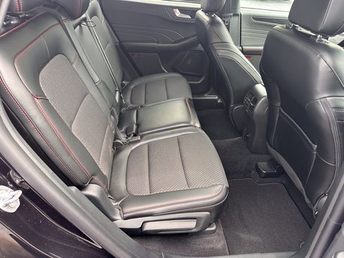 Used 2024 Ford Escape ST-Line w/ Tech Pack #1 AWD/4WD image 16