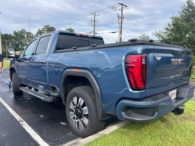 Used 2025 GMC Sierra 2500 Denali w/ Denali Reserve Package AWD/4WD image 8