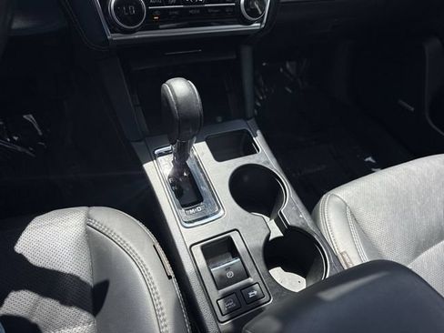 Used 2019 Subaru Outback 3.6R Limited AWD/4WD image 21