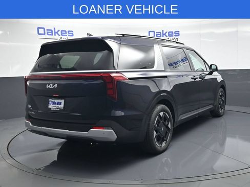 Used 2026 Kia Carnival EX FWD image 7