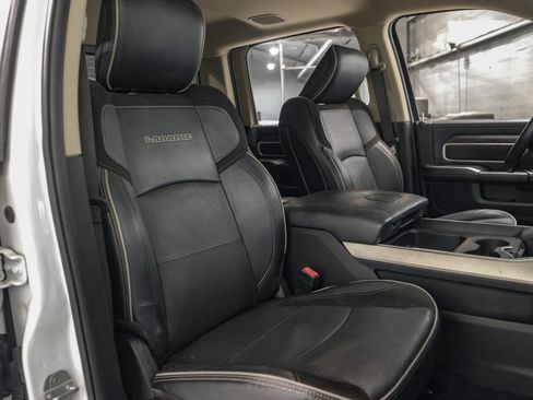 Used 2020 RAM 3500 Laramie image 35