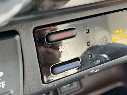 Used 2024 Toyota RAV4 Limited image 28