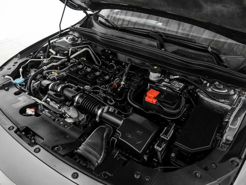Used 2018 Honda Accord Sport image 41