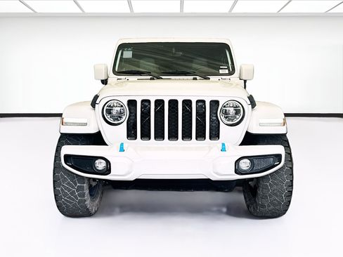 Used 2021 Jeep Wrangler Unlimited Sahara AWD/4WD image 2