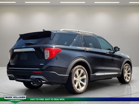 Used 2020 Ford Explorer Platinum w/ Premium Technology Package AWD/4WD image 4