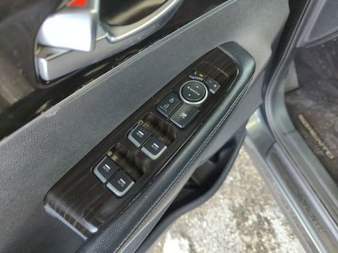 Used 2020 Kia Sorento EX image 15