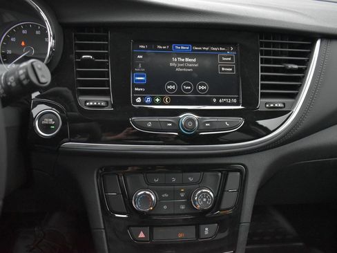 Used 2022 Buick Encore Preferred w/ Safety Package image 27