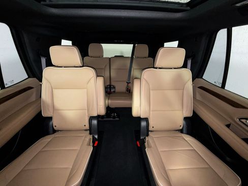 Used 2021 Chevrolet Tahoe Premier AWD/4WD image 25
