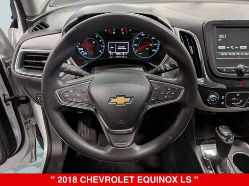 Used 2018 Chevrolet Equinox LS FWD image 16