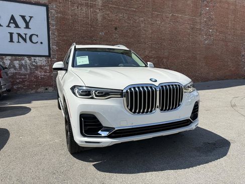 Used 2020 BMW X7 xDrive40i w/ Cold Weather Package AWD/4WD image 2
