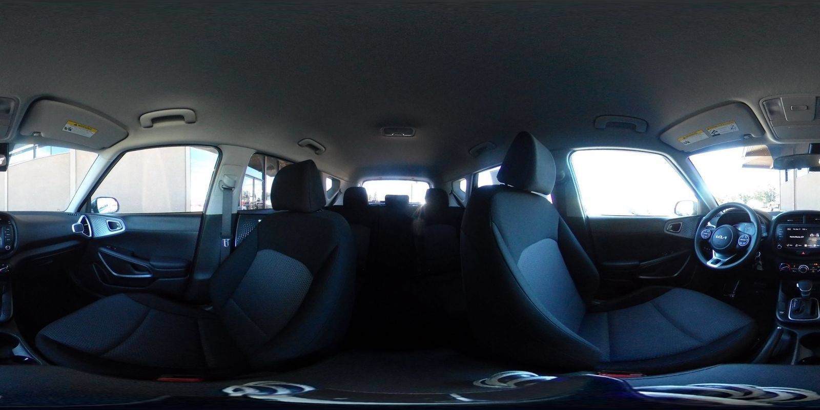 Used 2025 Kia Soul LX w/ LX Technology Package FWD image 41
