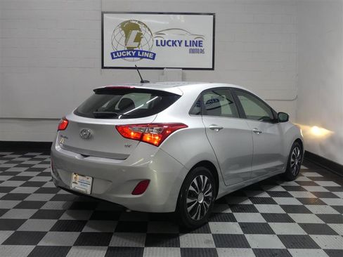 Used 2016 Hyundai Elantra GT FWD image 10