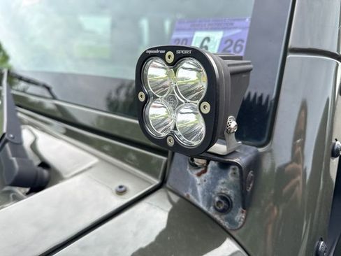 Used 2015 Jeep Wrangler Unlimited Rubicon w/ Connectivity Group AWD/4WD image 31