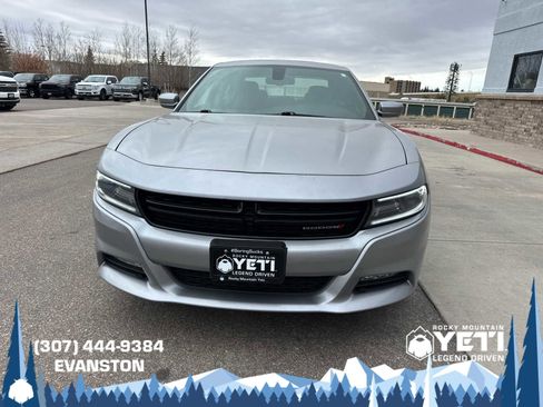 Used 2016 Dodge Charger SXT image 8