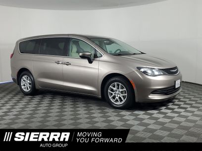 Used 2017 Chrysler Pacifica Touring