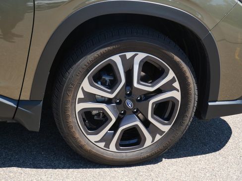 Used 2023 Subaru Ascent Touring AWD/4WD image 15