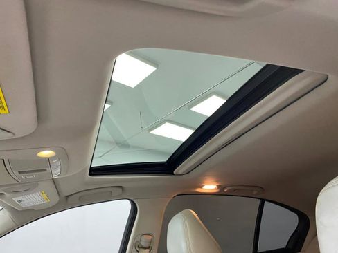 Used 2014 INFINITI Q50 AWD w/ Deluxe Touring Package image 20