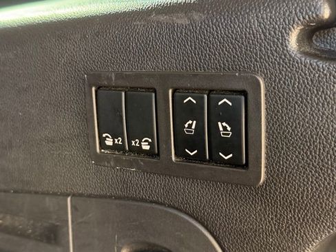 Used 2016 Cadillac Escalade ESV Luxury image 8