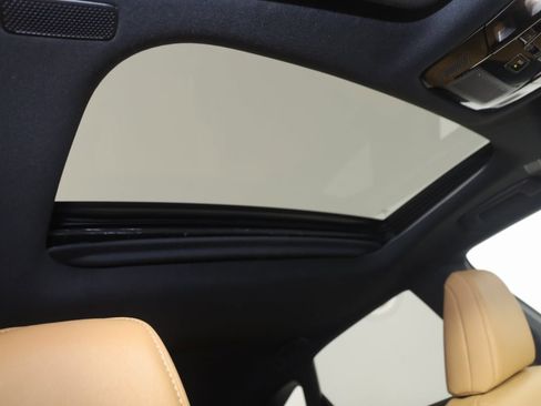 Used 2024 Lexus RX 350 Premium image 11