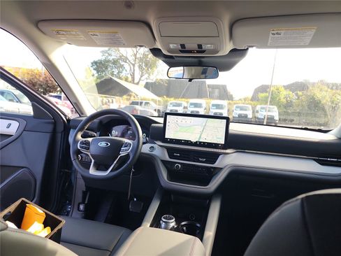 New 2026 Ford Explorer Active w/ Active Comfort Package image 23