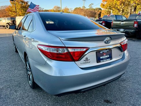 Used 2015 Toyota Camry XSE image 3