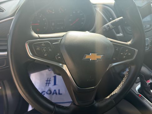 Used 2025 Chevrolet Malibu RS FWD image 10