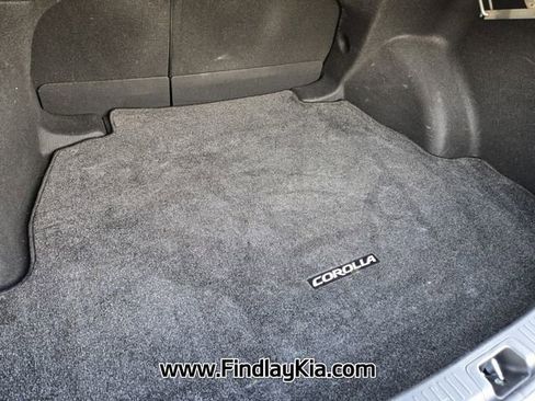 Used 2021 Toyota Corolla LE image 16