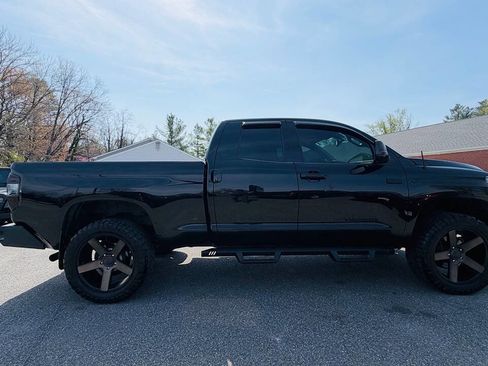 Used 2015 Toyota Tundra SR5 w/ SR5 Upgrade Package image 7