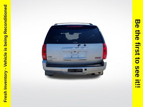 Used 2010 GMC Yukon SLT w/ SLT-2 Equipment Package AWD/4WD image 4