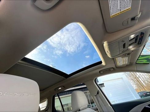 Certified 2024 GMC Terrain Denali w/ Black Diamond Edition image 17