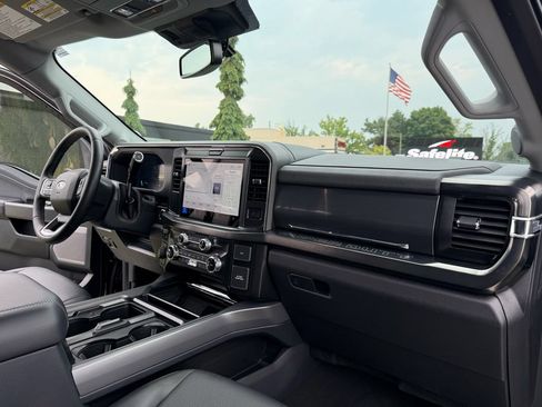 Used 2026 Ford F250 Lariat w/ Chrome Package AWD/4WD image 15