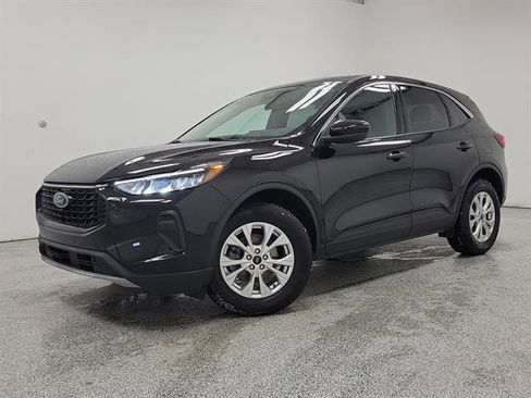 Used 2023 Ford Escape Active w/ Tech Pack #2 image 1