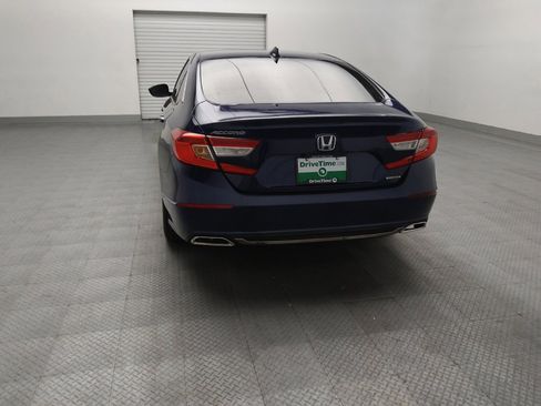 Used 2018 Honda Accord Touring image 6