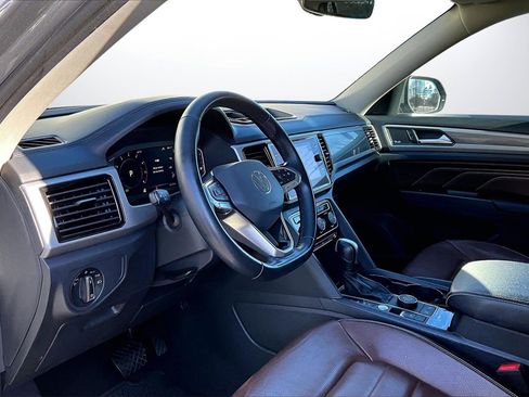 Used 2021 Volkswagen Atlas SEL Premium image 20