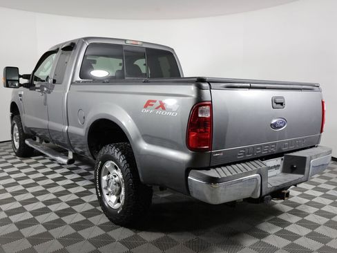 Used 2010 Ford F250 Lariat image 4