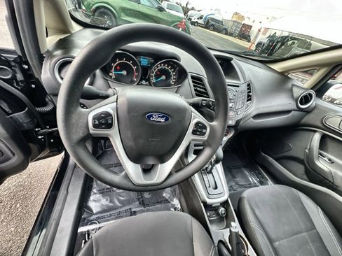 Used 2018 Ford Fiesta SE image 16