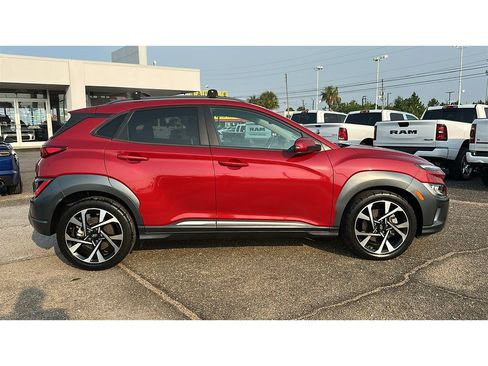 Used 2022 Hyundai Kona Limited FWD image 6