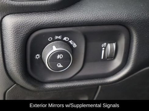 Used 2022 RAM 1500 Big Horn RWD image 22