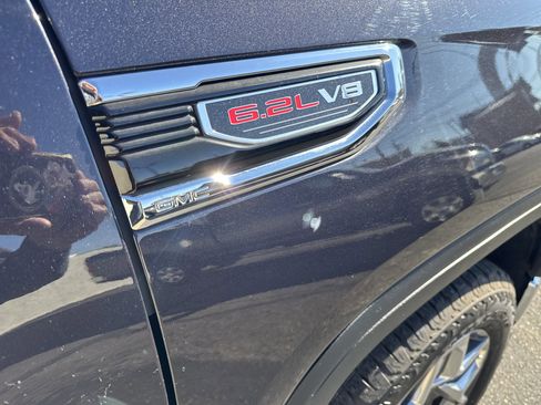 Used 2022 GMC Sierra 1500 SLT w/ SLT Premium Plus Package image 16