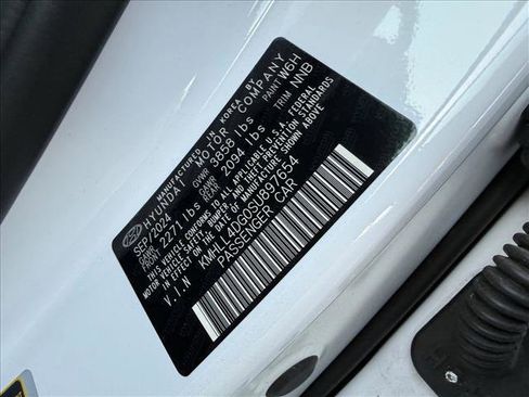 Used 2025 Hyundai Elantra SE image 20